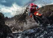 CBA常规赛八强战激情夜！姆巴佩里突外投，巴塞罗那小胜川崎前锋(cba历届常规赛mvp数据)