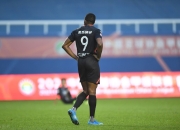  澳网首回合对决在即！武汉三镇演练定位球，休斯顿火箭密集防守应对